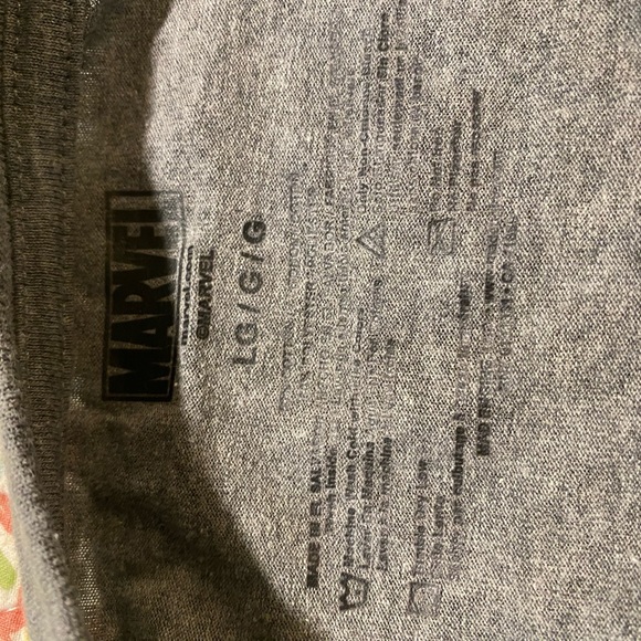 Long Sleeve Gray Avengers T-Shirt SZ L - Picture 2 of 4